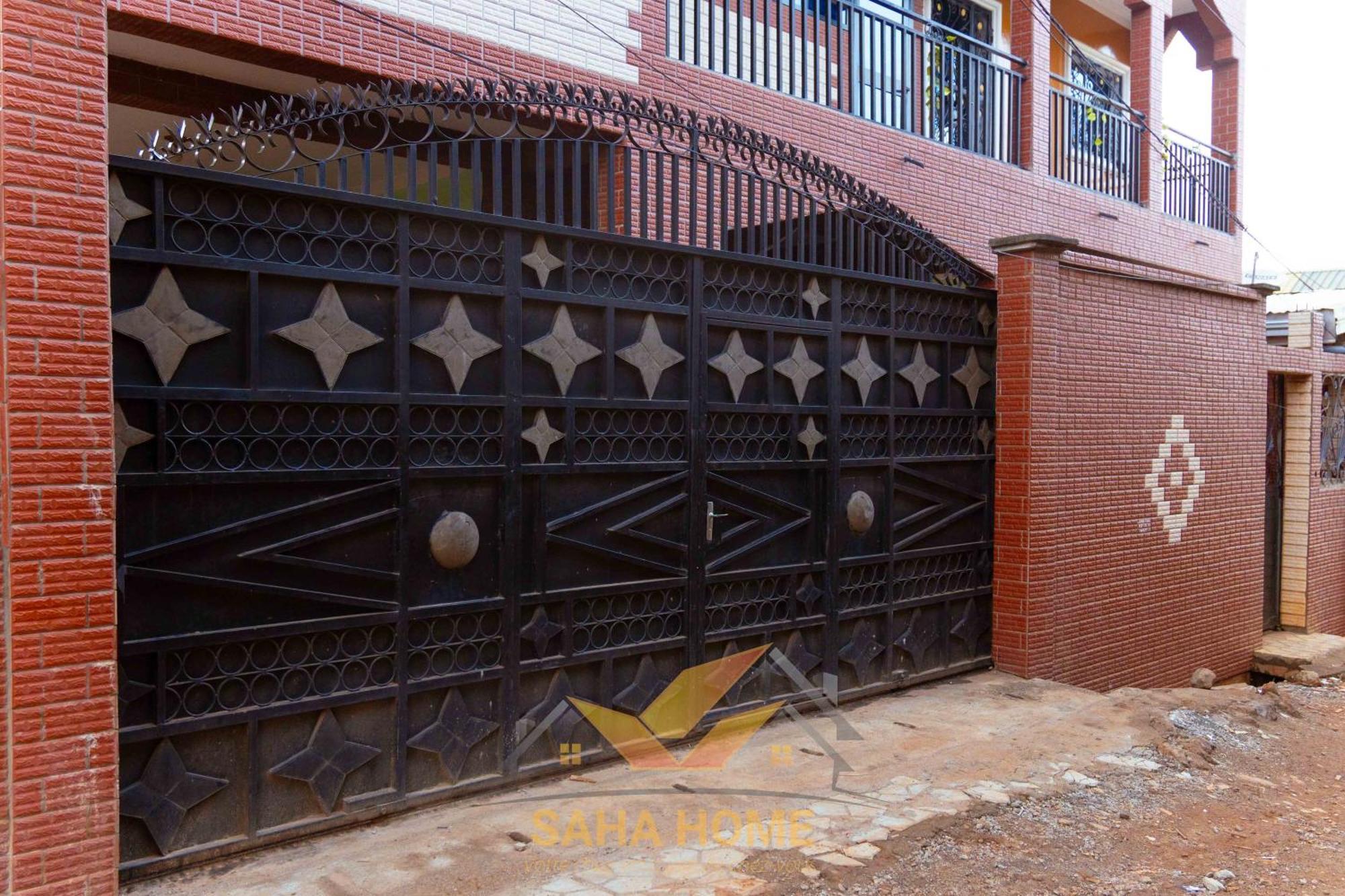 Le Luxe A Yaounde Chez Saha Home Exterior photo